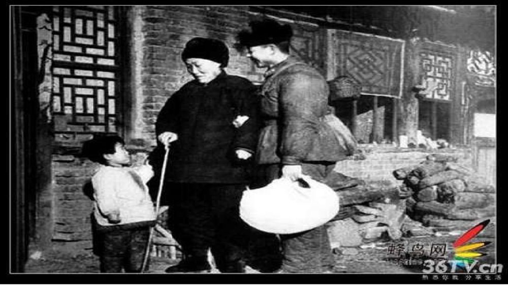 学习雷锋好榜样主题班会PPT课件-《学习雷锋精神,共创和谐校园》9